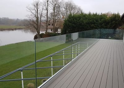 Frameless glass balustrade in Henley on Thames