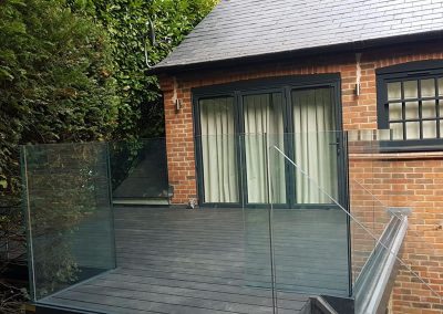 Frameless glass balustrade in Reading