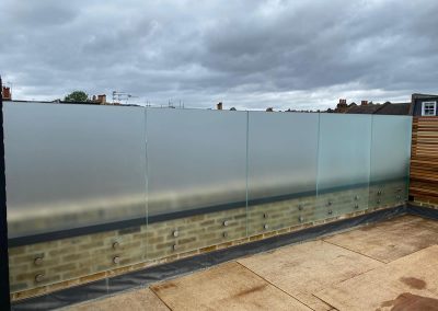 Frameless glass balustrade on London terrace