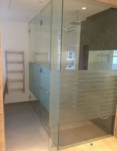 Large glass shower screens