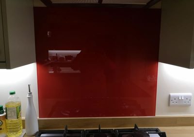 Spalshback behind cooker hob