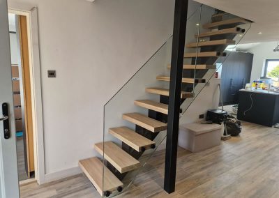 Frameless glass balustrade in Banbury