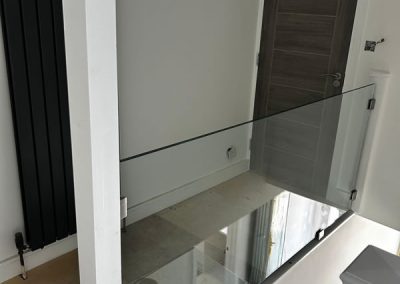 Framelsess glass balustrade in Sidcup