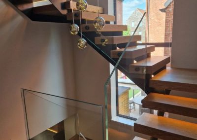 Frameless balustrade in Northampton