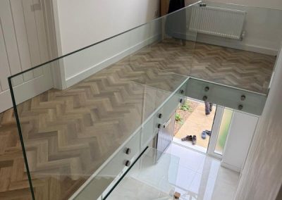 Frameless balustrade in Northants