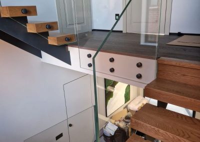 Frameless glass balustrade in Northamptonshire